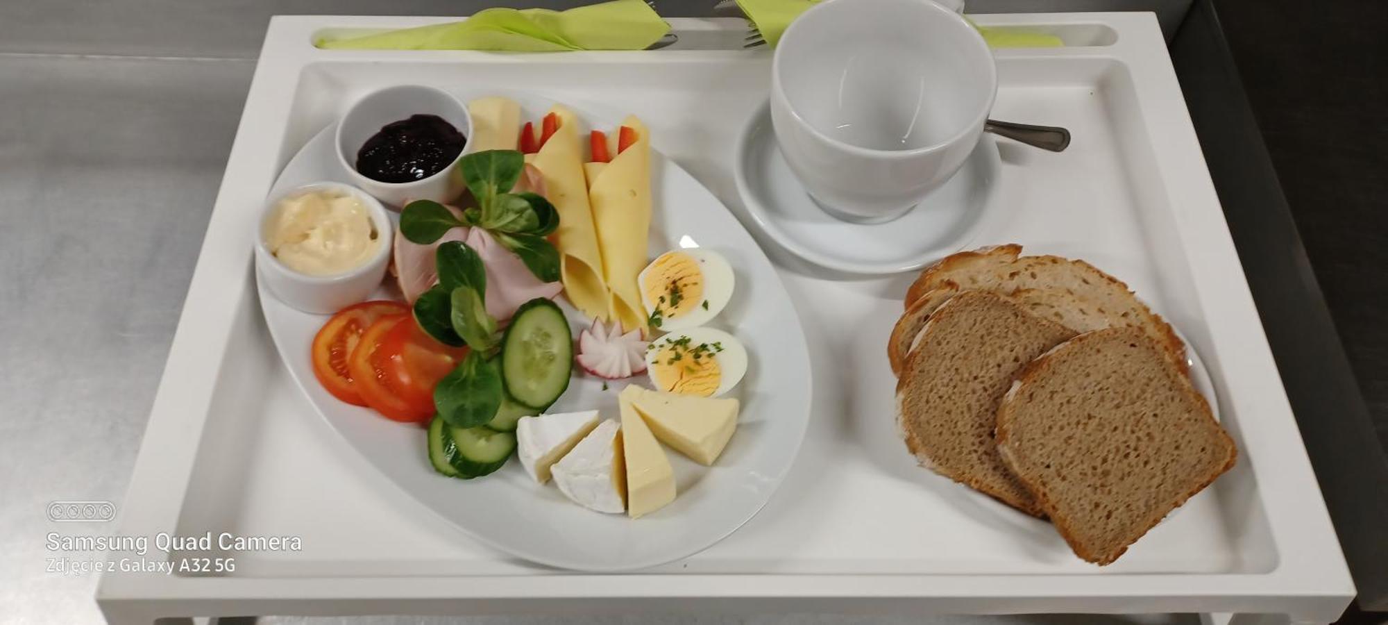 Wielkopolanka Pokoje Goscinne I Restauracja Ходзеж Экстерьер фото